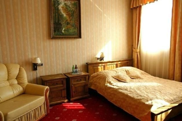 Отель Hotel Zameczek Ксёнж-Вельки-32