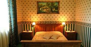 Отель Hotel Zameczek Ксёнж-Вельки Двухместный номер с 1 кроватью или 2 отдельными кроватями-2