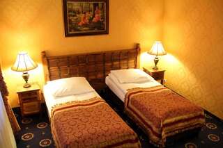 Отель Hotel Zameczek Ксёнж-Вельки Двухместный номер с 1 кроватью или 2 отдельными кроватями-13